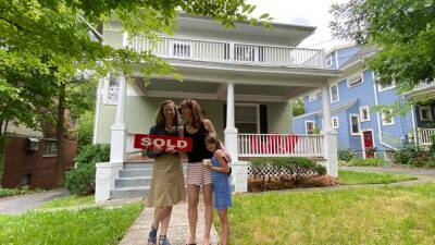 These single moms needed support so they bought a house, raise kids together - fox29.com - city Washington, area District Of Columbia - area District Of Columbia - Washington, area District Of Columbia - county Park - state Maryland - county Harper