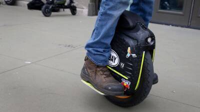 Man touts his electric unicycle as answer to high gas prices - fox29.com - Usa - San Francisco - state Massachusets