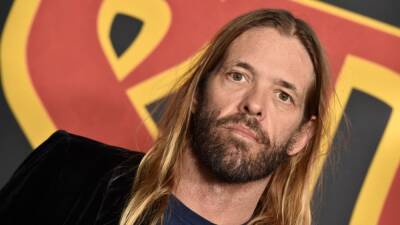 Dave Grohl - Foo Fighters drummer Taylor Hawkins dies at 50 - fox29.com - China - Los Angeles - state California - city Los Angeles - Colombia - county Rock - city Hollywood, state California