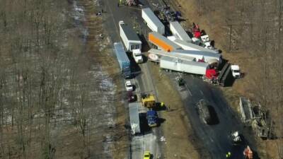 Pennsylvania pileup: Cleanup of deadly crash keeps I-81 closed - fox29.com - state Pennsylvania