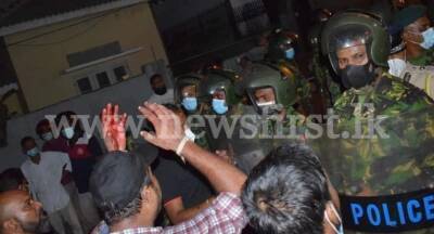 Gotabaya Rajapaksa - Sri Lanka : Police Curfew in several parts of Colombo - newsfirst.lk - Sri Lanka