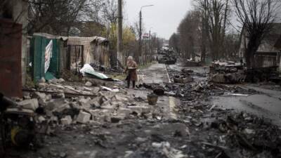 Joe Biden - Karl Nehammer - Volodymyr Zelenskyy - Ukrainian defenders dig in as Russia boosts firepower, shifts east - fox29.com - Usa - Austria - Eu - Russia - city Moscow - Ukraine