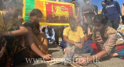 Sri Lankans - Occupy Galle Face protest welcomes the New Year - newsfirst.lk - Sri Lanka