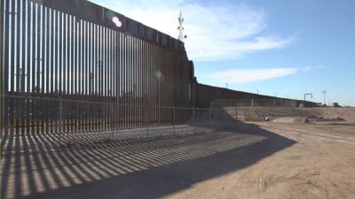 Donald Trump - Mexican woman dies tangled in Arizona border wall after using climbing harness - fox29.com - state Arizona - state Texas - Mexico - county Douglas