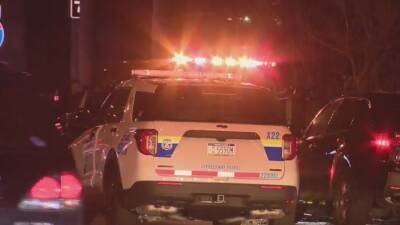 Philadelphia police officer's vehicle hit on Schuylkill Expressway, authorities say - fox29.com - city University