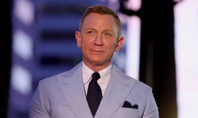 Daniel Craig - Daniel Craig Tests Positive for COVID-19, Performances of Broadway's 'Macbeth' Are Canceled - justjared.com