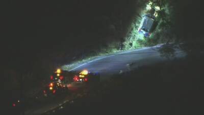 Standoff underway in Beverly Glen after high-speed police chase across LA - fox29.com - Los Angeles - state California - city Los Angeles