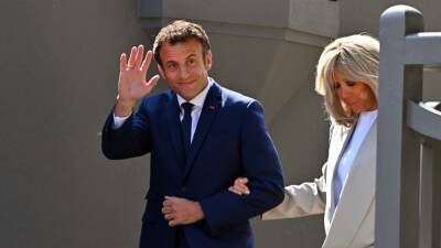 Emmanuel Macron - French President Emmanuel Macron projected to win 2nd term - fox29.com - France - Ukraine