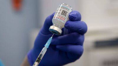 Moderna asks FDA to approve COVID-19 vaccine for kids under 6 - fox29.com