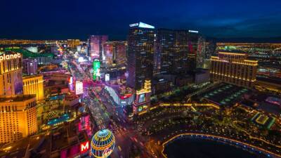 Las Vegas cop indicted in casino heist: ‘Get away from the money. I’ve got a gun.’ - fox29.com - state Nevada - city Paris - city Las Vegas, state Nevada