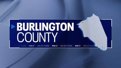 Williams - 1 killed, 1 badly hurt in multi-vehicle crash in Burlington County, police say - fox29.com - state New Jersey - county Burlington - county Brown - county Mills