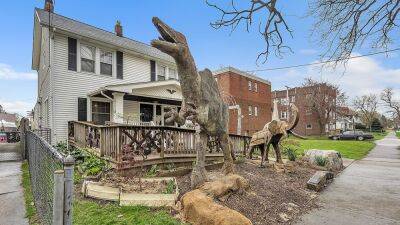 Ohio home with giant dinosaur sculpture goes up for sale: ‘truly unbelievable’ - fox29.com - state Ohio - county Cleveland - Ghana