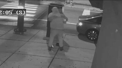 Philadelphia police offering $20K for info on suspect who hugged man before fatally shooting him in Logan - fox29.com - Philadelphia - county Logan - city Philadelphia