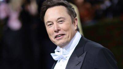 Elon Musk - Elon Musk says he'll be voting Republican in upcoming election, possibly for first time - fox29.com - city New York