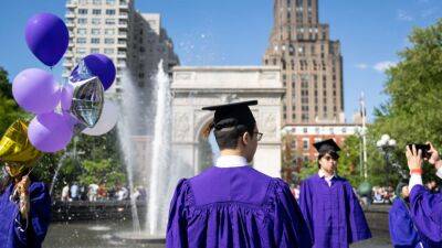 Congrats, grads! Here are some discounts, freebies offered for class of 2022 - fox29.com - New York - Washington - county Park