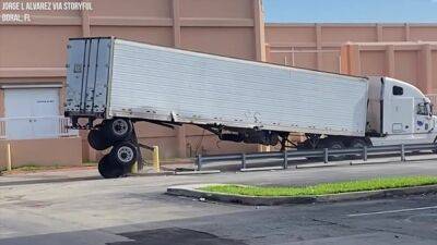 Impatient Florida truck driver loses back wheels by driving over concrete pillars - fox29.com - state Florida