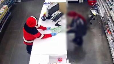 'Give me all the money': Police investigating robbery at Northeast Philadelphia Walgreens - fox29.com