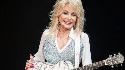 Lionel Richie - Dolly Parton - Williams - Dolly Parton accepts Rock & Roll Hall of Fame induction after 1st declining: ‘I am honored’ - fox29.com - Los Angeles - city Los Angeles