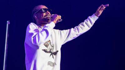 Snoop Dogg cancels non-US tour dates for the remainder of 2022 - fox29.com - Usa - Los Angeles - state California - county San Diego
