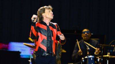 Mick Jagger - Mick Jagger has COVID, Rolling Stones cancel show - fox29.com - city Amsterdam