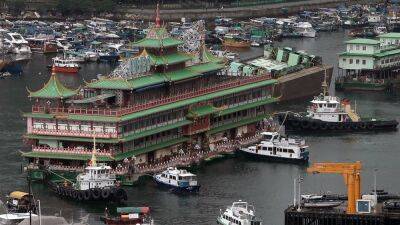 queen Elizabeth Ii II (Ii) - Jumbo Floating Restaurant capsizes after being towed from Hong Kong port - fox29.com - China - Hong Kong - county Bay - county Island - state Indiana - city Hong Kong