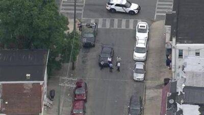 Brothers charged in Philadelphia street shooting that injured 2, prosecutors say - fox29.com - city Philadelphia