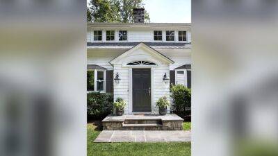 Selling a home: Front door color matters, Zillow data says - fox29.com