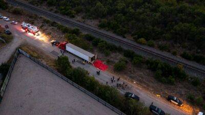 Death toll rises to 50 after migrants found in abandoned tractor-trailer in Texas - fox29.com