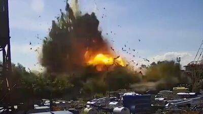 Volodymyr Zelenskyy - Video shows missile attack on Ukrainian mall - fox29.com - Russia - Ukraine