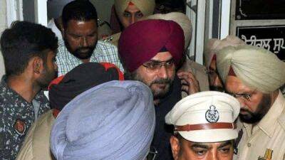 Navjot Singh Sidhu health update: Arrested politician admitted to hospital; condition stable - livemint.com - India