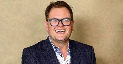 Alan Carr - Martine Maccutcheon - Alan Carr issues health update after falling to the floor during stand-up gig - dailystar.co.uk