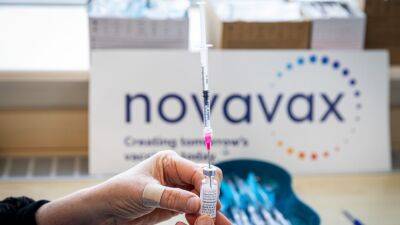 Stanley Erck - Robert Califf - Novavax COVID-19 vaccine: FDA authorizes fourth shot for adults - fox29.com - Usa - state Maryland