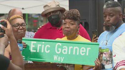 Eric Garner - Staten Island street renamed after Eric Garner ahead of 8th anniversary of his death - fox29.com - New York