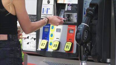 Another double-digit decline in gas prices in New Jersey, around the US - fox29.com - Usa - state New Jersey
