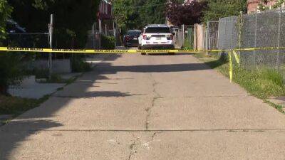 Man found shot to death in car in West Oak Lane, police say - fox29.com - Washington