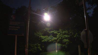 'It's very bright': Chestnut Hill residents battle with the city over brightness of new streetlights - fox29.com