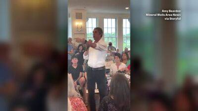 Greg Abbott - Beto O'Rourke curses at heckler who laughed while he discussed Uvalde shooting during campaign stop - fox29.com - state Texas - county Wells - county Uvalde
