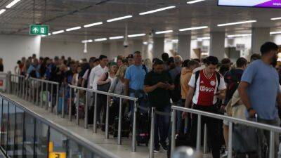 Airlines - European airport will pay passengers who missed flights amid summer chaos - fox29.com - Netherlands