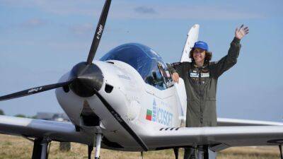 Teen pilot becomes youngest to fly solo around the world - fox29.com - New York - China - South Korea - Japan - India - Britain - Bulgaria - Belgium - county Gulf - county Travis