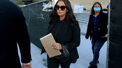 Vanessa Bryant - Kobe Bryant - Kobe Bryant's widow awarded $16M in trial over crash photos - fox29.com - Los Angeles - city Los Angeles - county Los Angeles