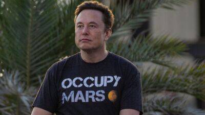 Delaware judge orders more document production in Elon Musk-Twitter suit - fox29.com - state Delaware