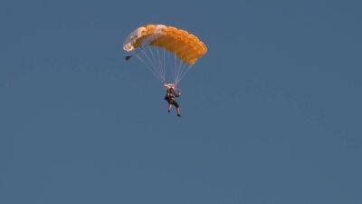 Diving for Charity: Pennsylvania man is attempting 101 skydives in 24 hours to break record - fox29.com - state Pennsylvania - county Bucks - county Howard