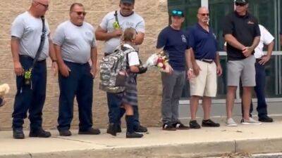 Firefighters send off fallen crew member’s stepdaughter to first day of school - fox29.com - Los Angeles - city Baltimore - Baltimore