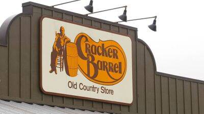 ‘Congratulations on being woke’: Cracker Barrel customers irate over adding plant-based sausage to menu - fox29.com - Usa - Los Angeles - state Tennessee