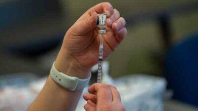 Covid vaccine update: India administers over 100 million precaution doses - livemint.com - India