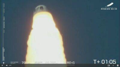 William Shatner - Jeff Bezos - Williams - Blue Origin capsule blasts away from failing rocket during dramatic in-flight abort - fox29.com - state Texas