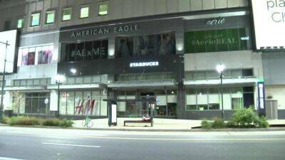 D.F.Pace - Shot fired during argument between teens inside Fashion District, police say - fox29.com