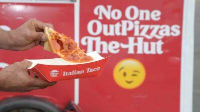 Sorry, but unfortunately Pizza Hut’s ‘Italian Taco’ isn’t real - fox29.com - Usa - Italy - Los Angeles - Mexico - county Bell