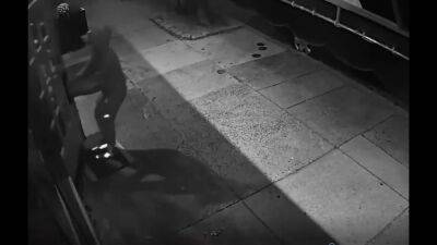 Caught on camera: Suspect parks in front of Chestnut Hill cafe before breaking in, stealing $1K - fox29.com - city Germantown