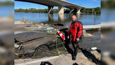 Missing car from 1989 pulled from Mississippi River - fox29.com - state Minnesota - state Mississippi